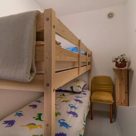 2 Bedroom Cozy In جادرانوفو