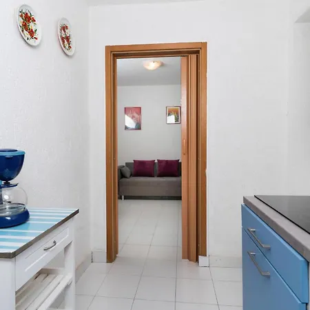 Stunning In With Kitchen *